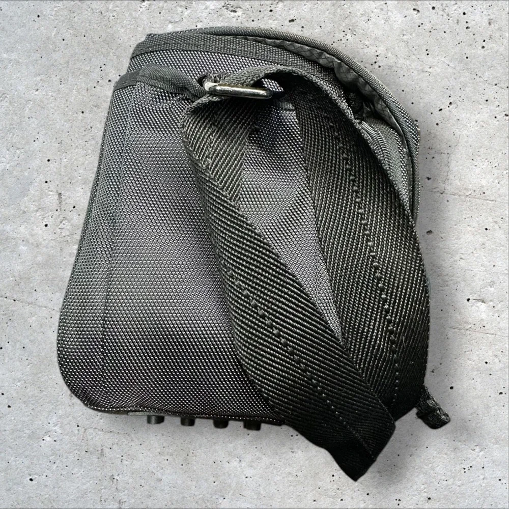 Nikon Camera Case 17001 Soft Carry Bag SLR DSLR Black Adjustable Compartments